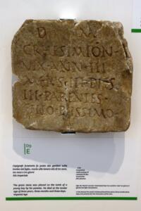 epigrafe funeraria bilingue di Fabia Sperata e del rodio Sallustio Agatocle